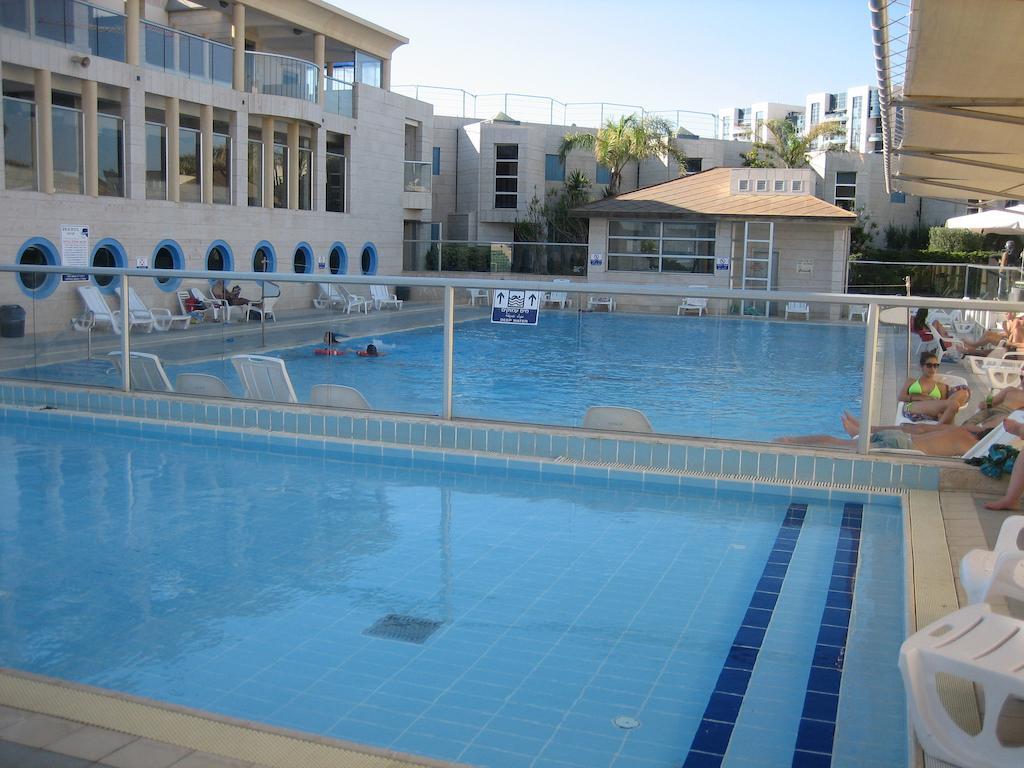 Michelle Suites Herzelia Pituach Exterior photo