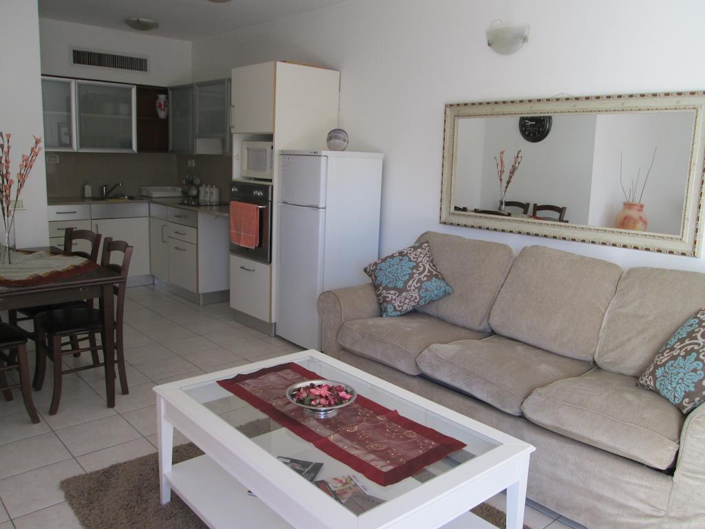 Michelle Suites Herzelia Pituach Room photo