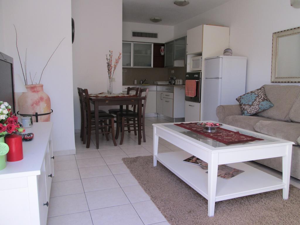 Michelle Suites Herzelia Pituach Room photo